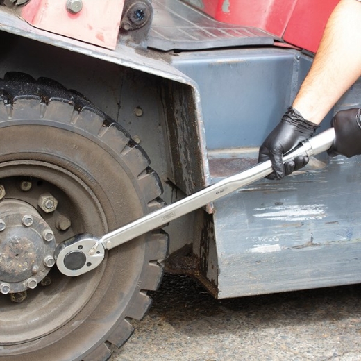 Picture of TOLEDO Torque Wrench, 3/4" Drive, 68-406nm/50-300ft.lb